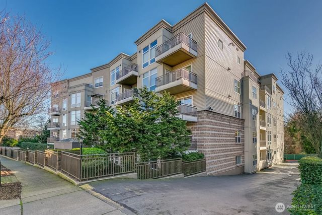 3221 Sw Avalon Way 201, Seattle