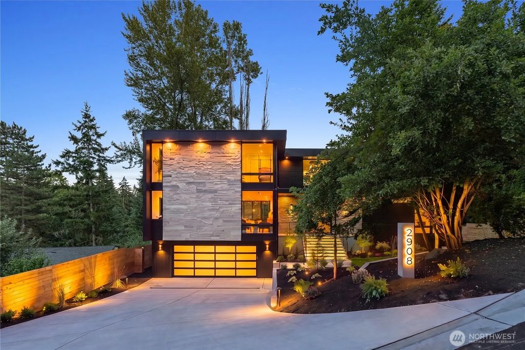 2908 129th Avenue Ne, Bellevue