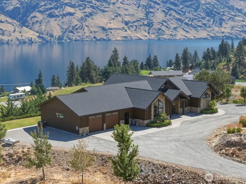 206 Mountain Lake Lane, Chelan