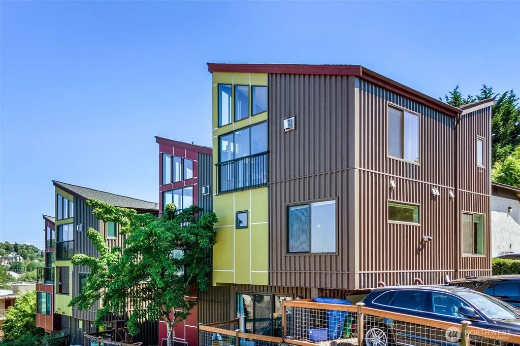 3028 Sw Avalon Way B, Seattle