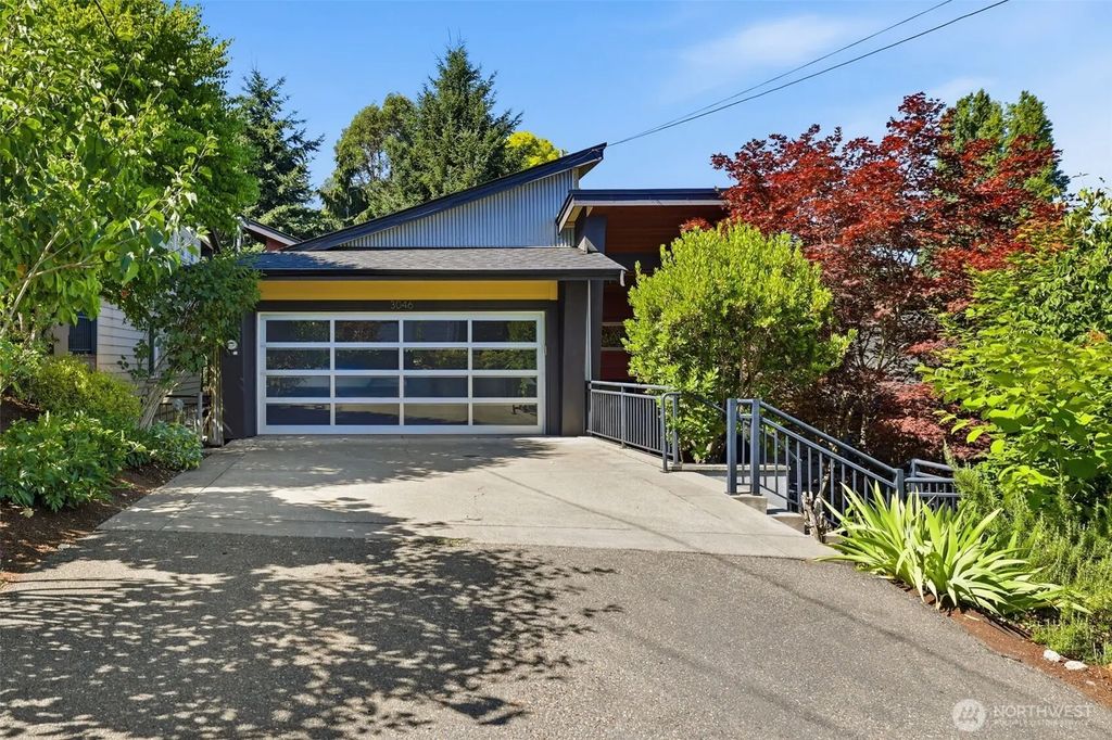 3046 Sw Manning Street, Seattle