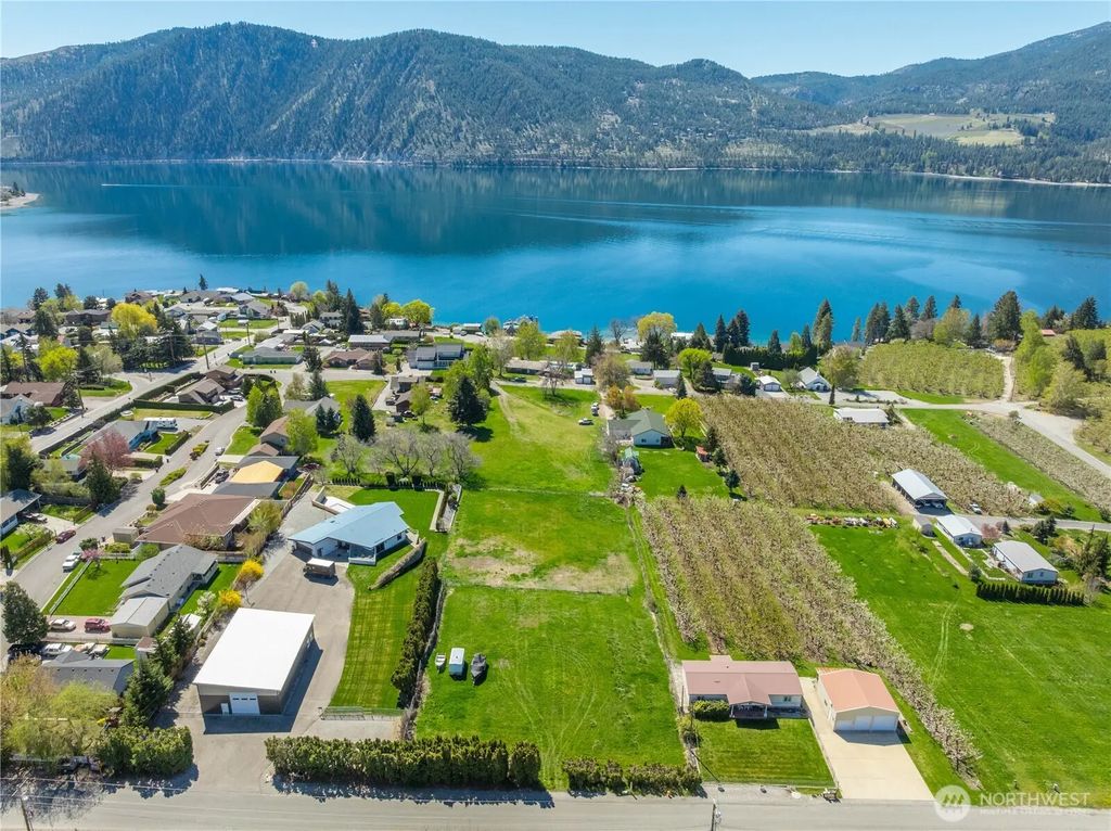Lakeshore Drive, Manson