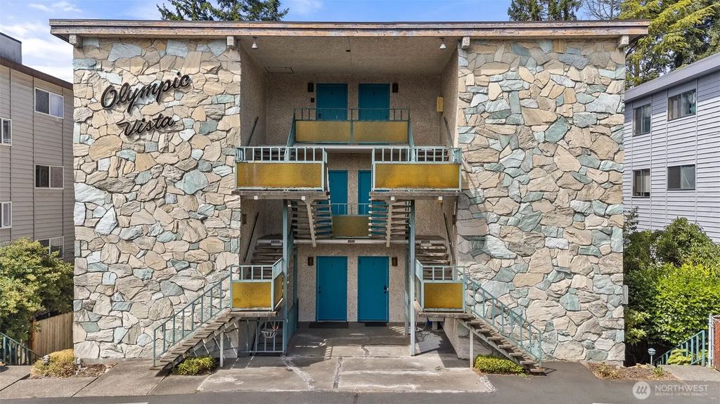 11515 Greenwood Avenue N H, Seattle