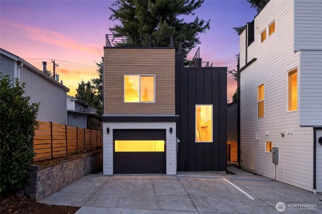 9811 Linden Avenue N, Seattle