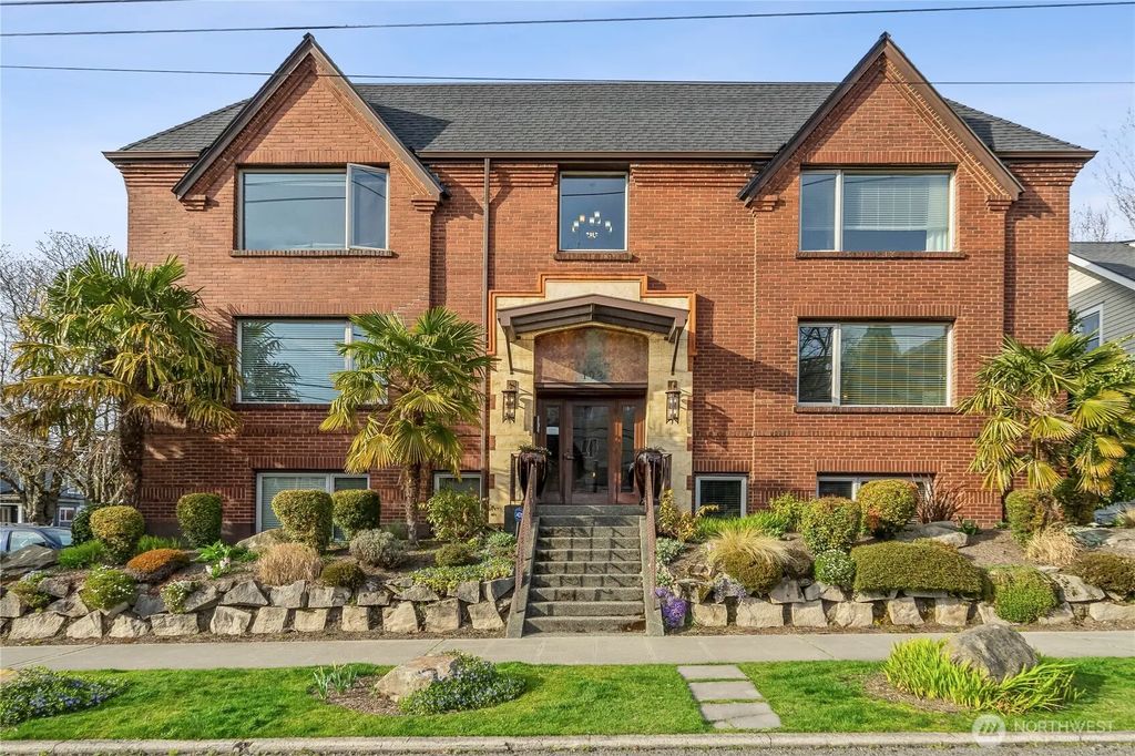 102 Galer Street 102, Seattle