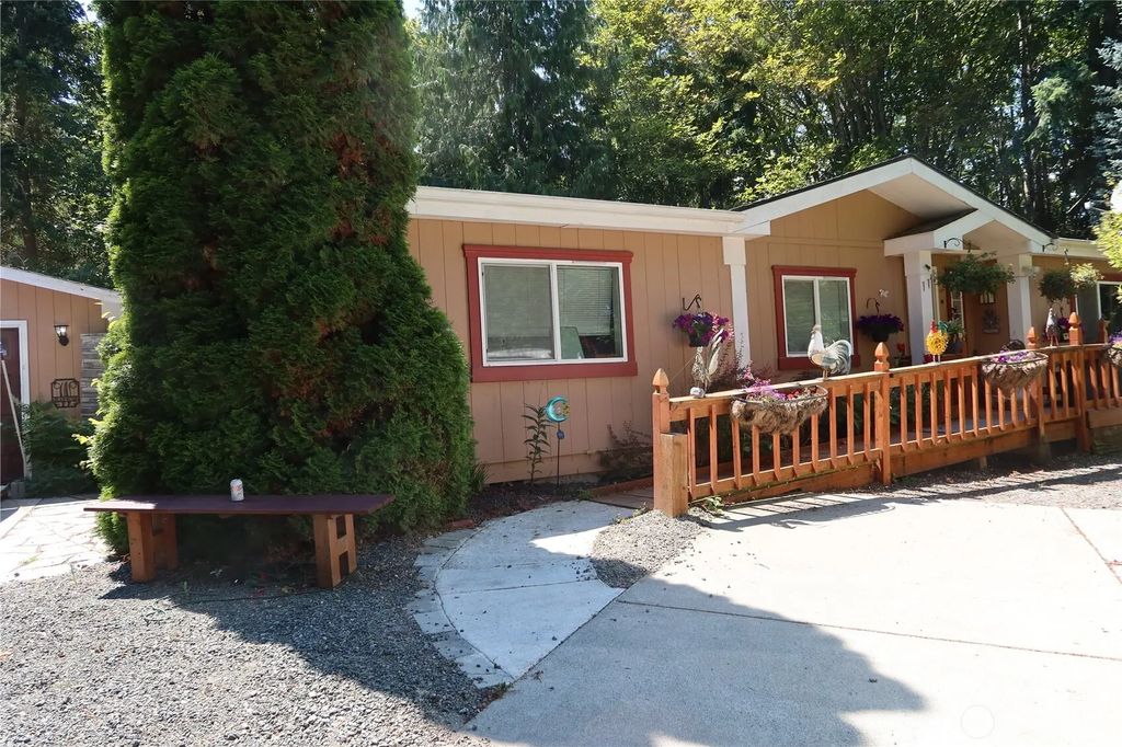 11 Landgrove Lane, Sequim