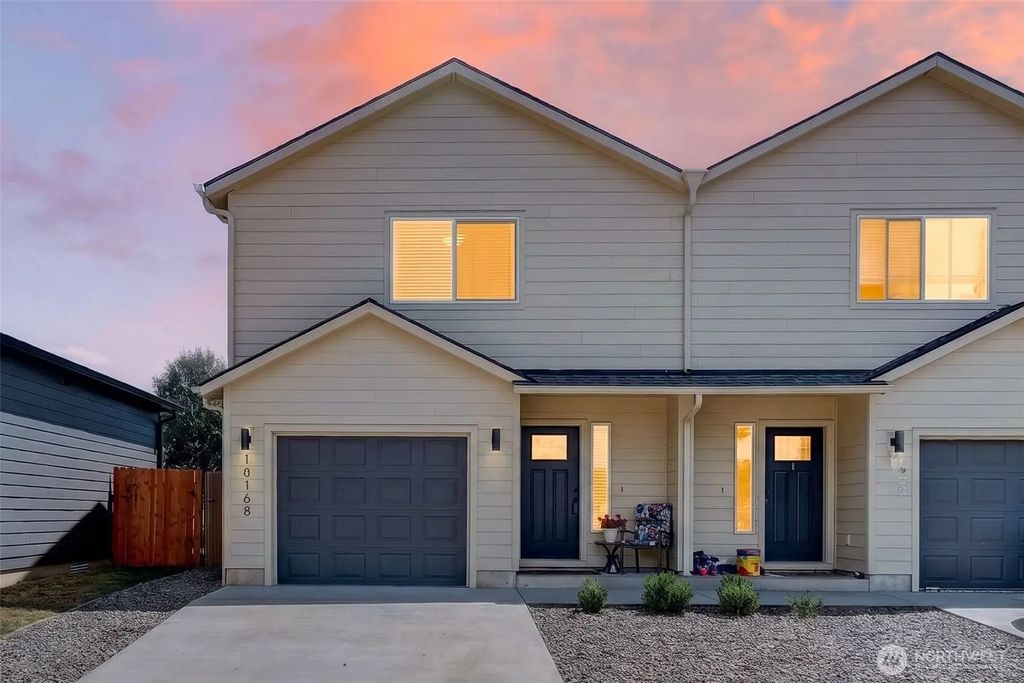 1016 Peach Street, Winlock