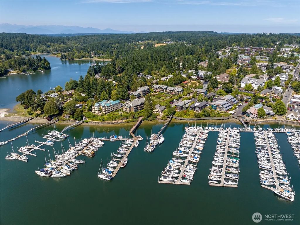 141 Parfitt Way Sw M-10, Bainbridge Island