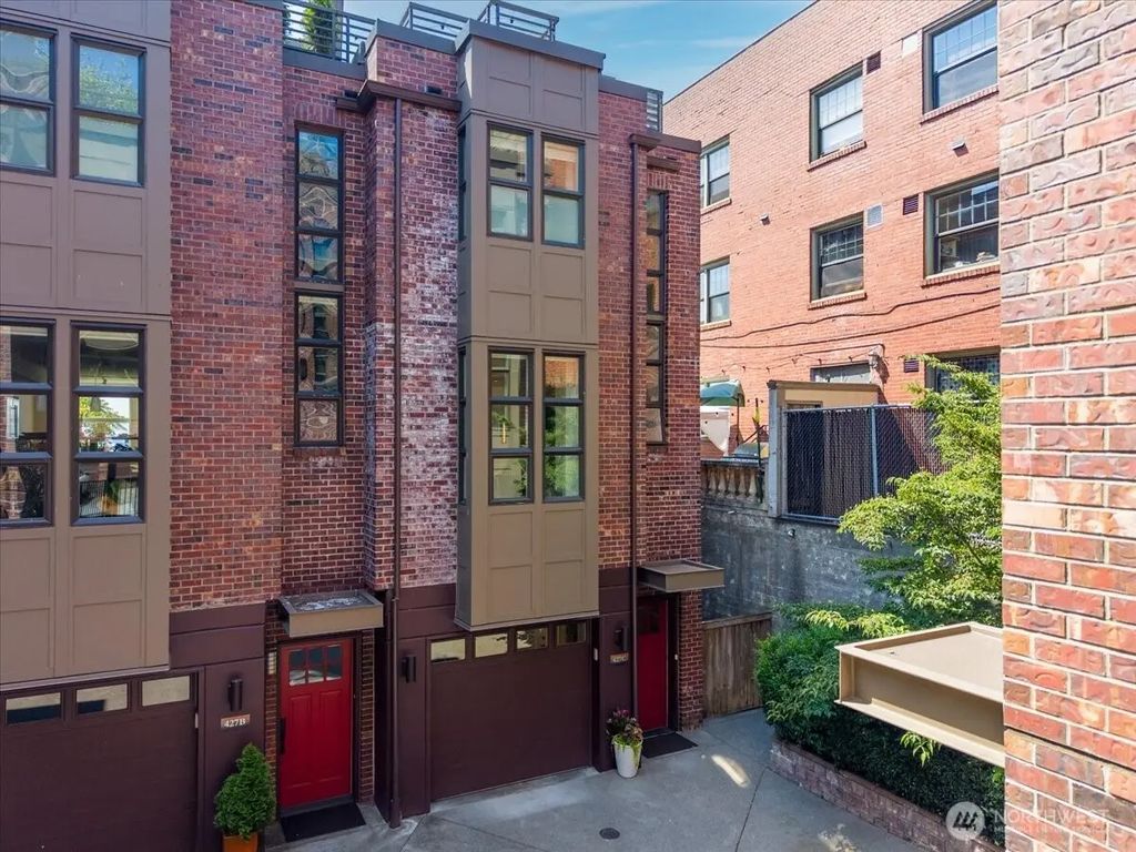 427 13th Avenue E C, Seattle