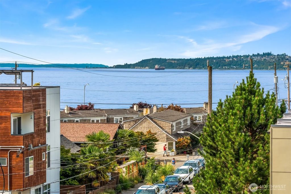 2454 55th Avenue Sw A, Seattle