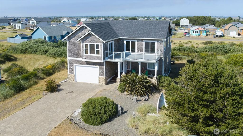 470 W Wind Street, Ocean Shores