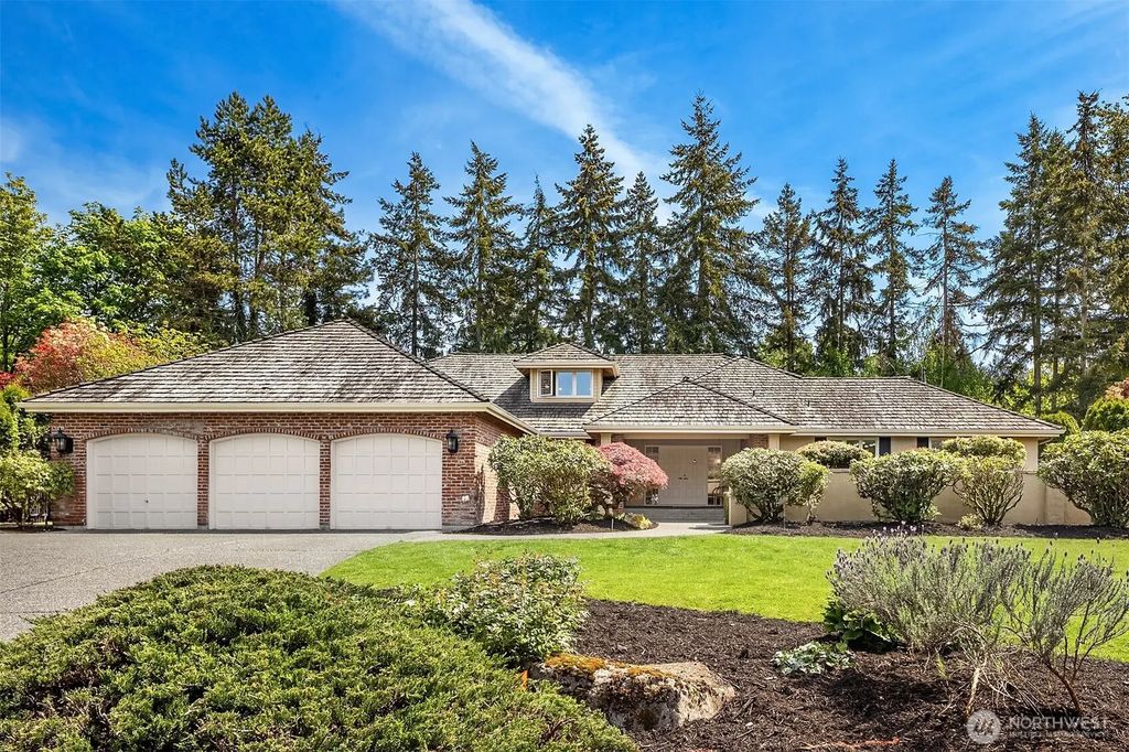 8531 Hunts Point Lane, Hunts Point