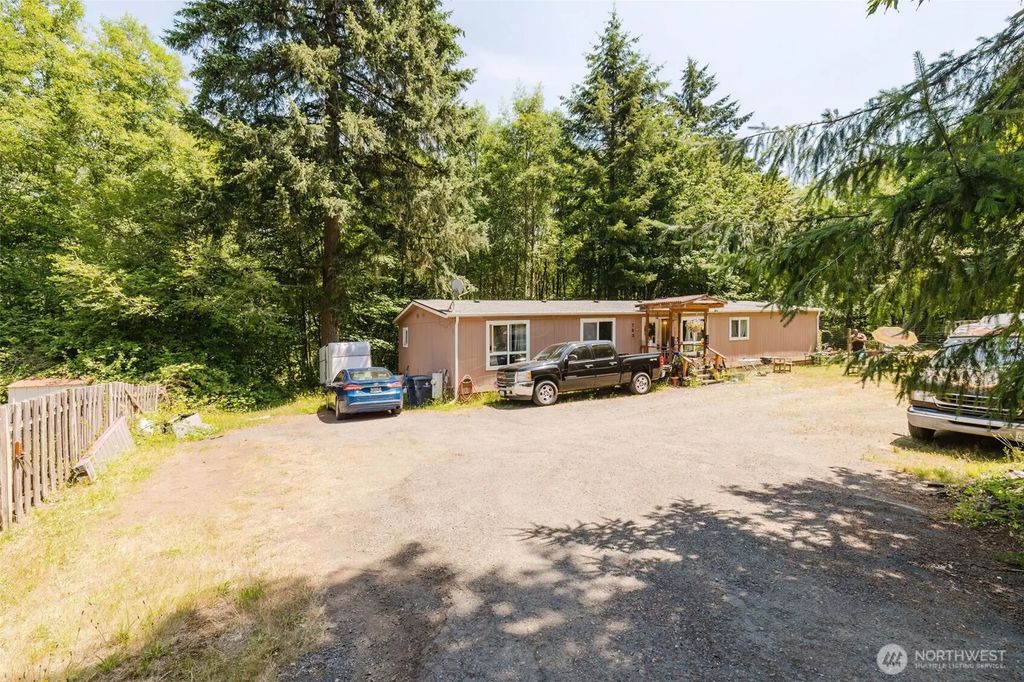 762 Se Cook Plant Farm Road, Shelton