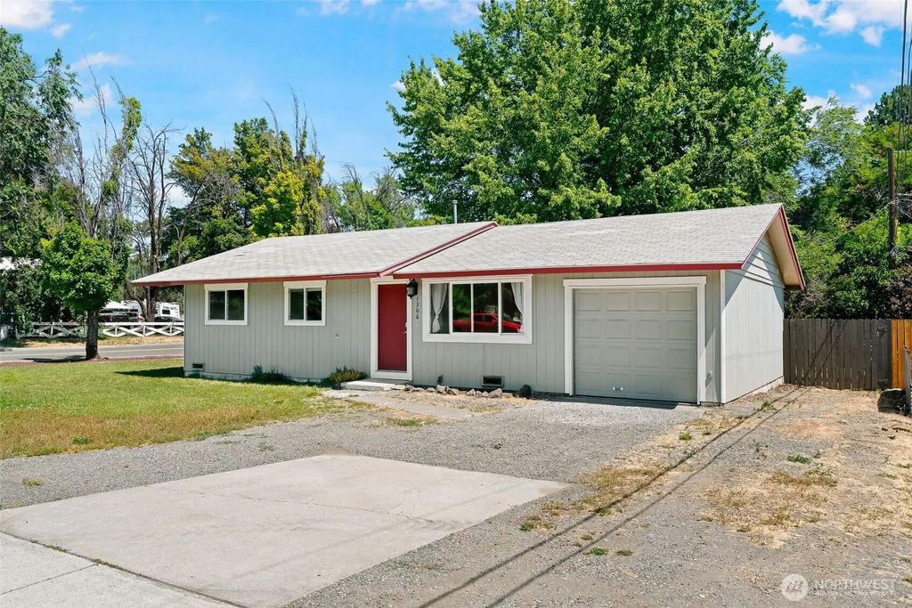 1306 N Water Street, Ellensburg