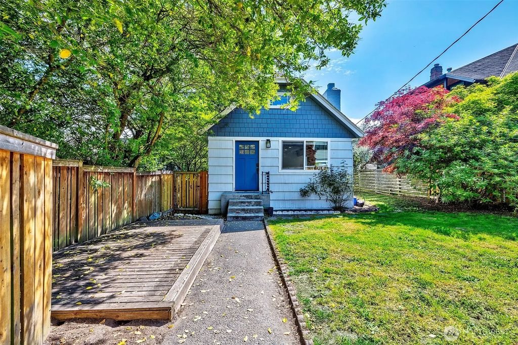 3806 35th Avenue W Unit 1, Seattle