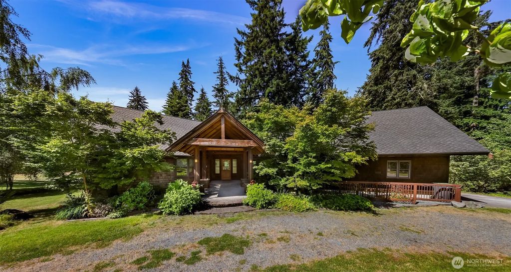 6701 Holst Road, Clinton