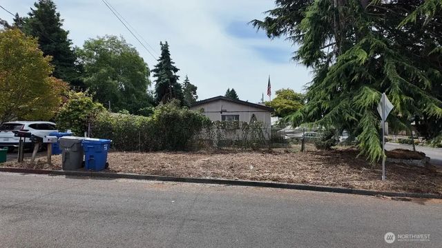 221 Nw 101st Street, Seattle