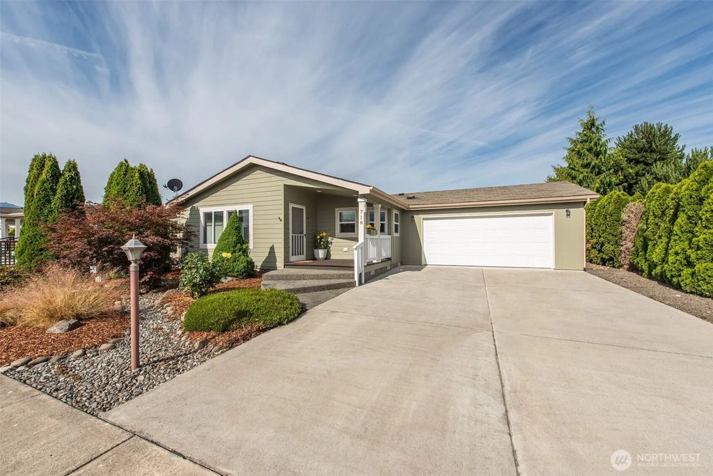 718 W Heritage Loop, Sequim
