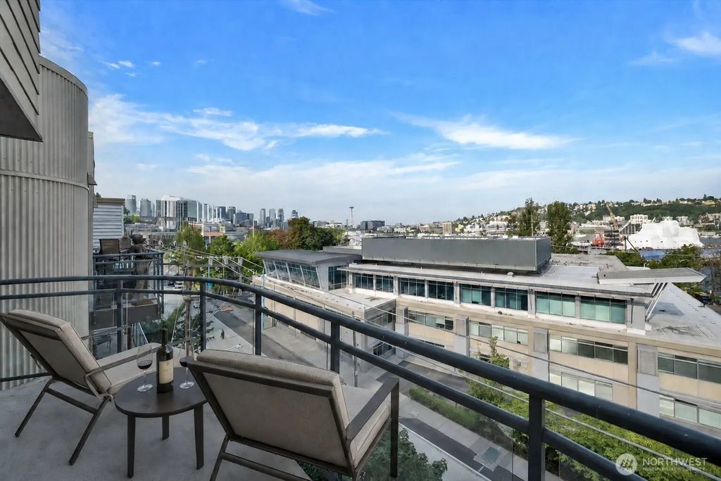 1550 Eastlake Avenue E 503, Seattle