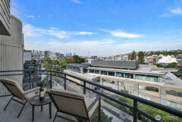 1550 Eastlake Avenue E 503, Seattle