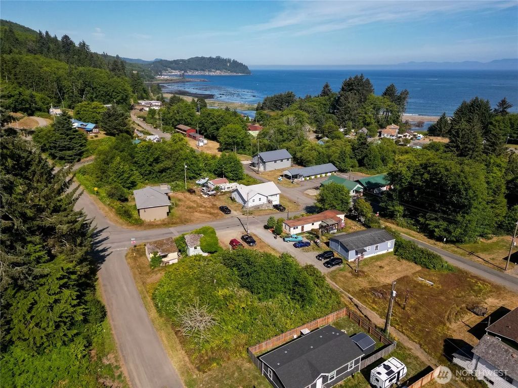 7th Street, Clallam Bay