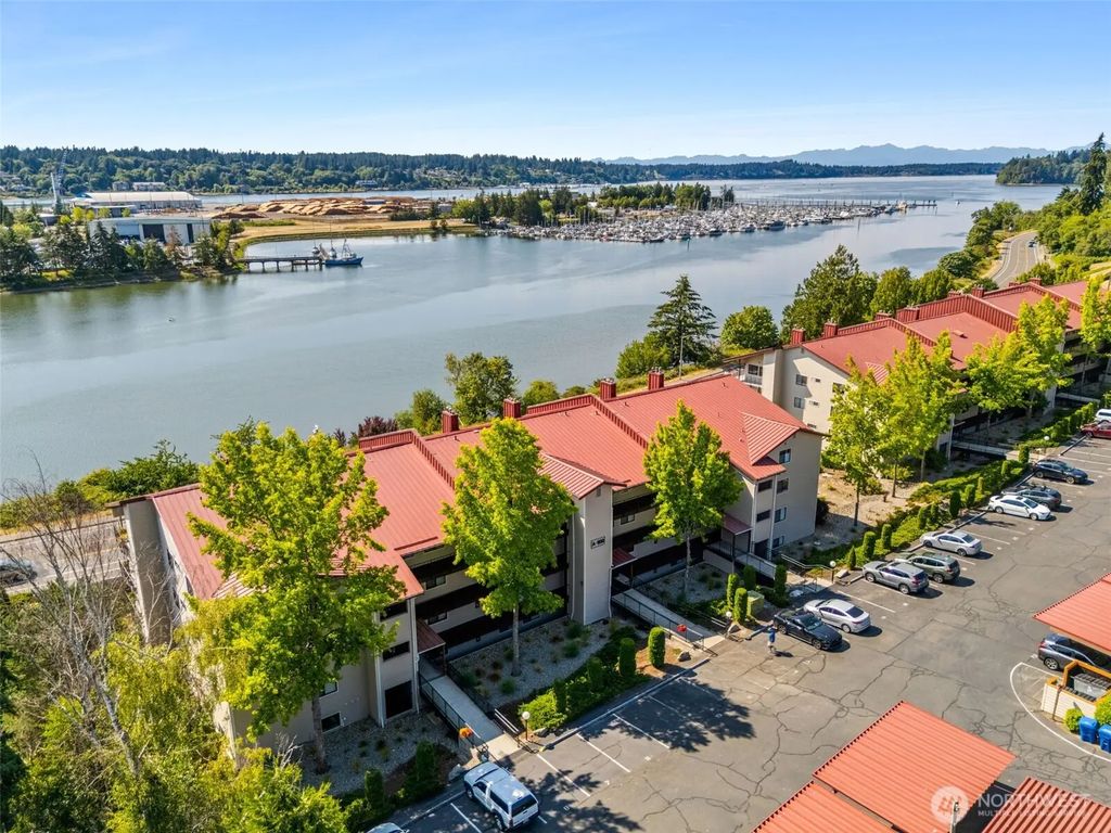 900 East Bay Drive Ne A201, Olympia