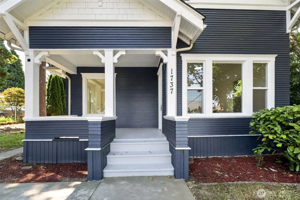 1737 6th Street, Bremerton