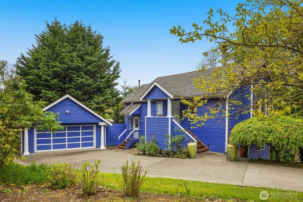 9602 Ne 35th Place, Clyde Hill