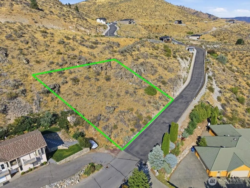 137 Long Drive, Chelan