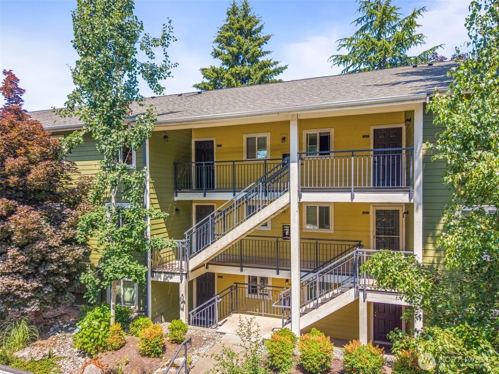 12511 Se 41st Place A303, Bellevue