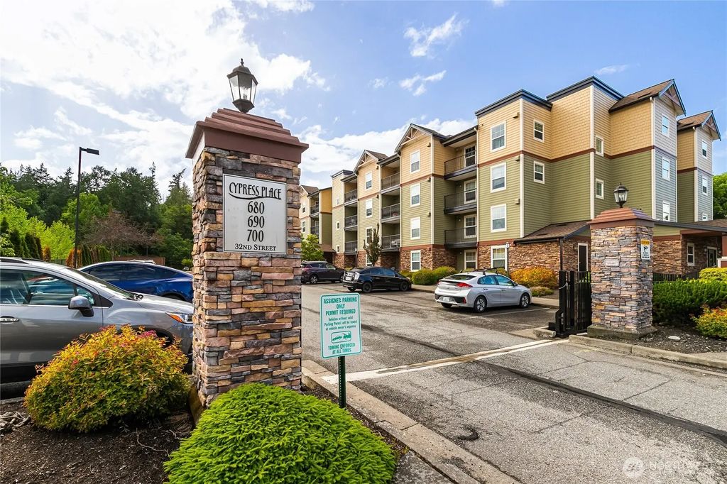 690 32nd Street B301, Bellingham