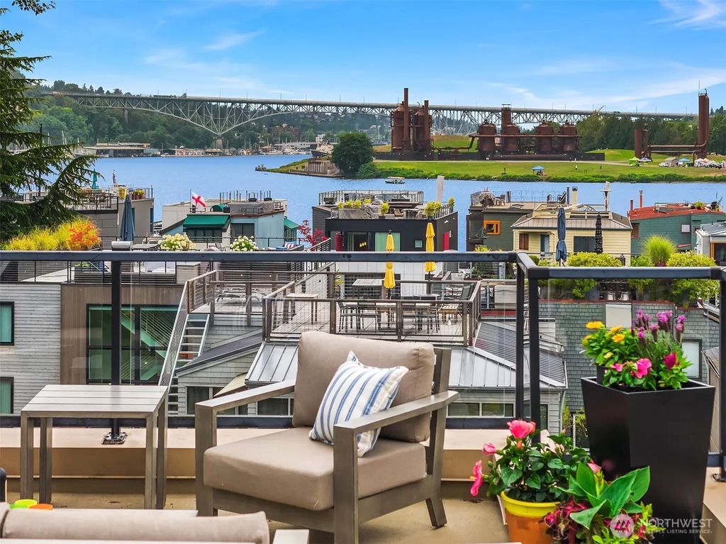 80 E Roanoke Street 2, Seattle