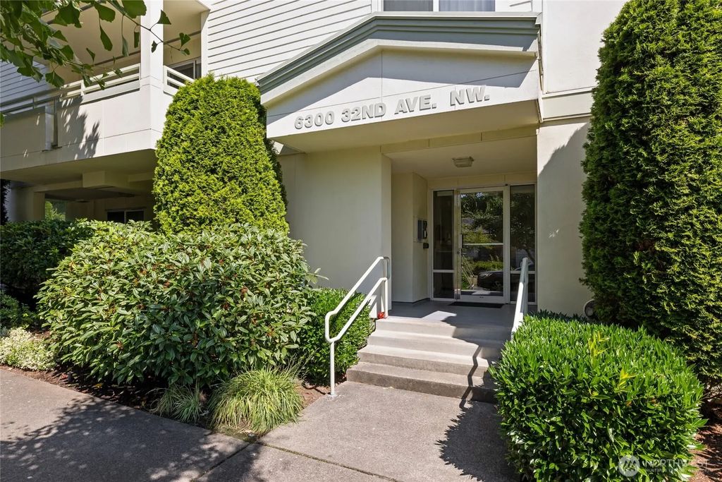 6300 32nd Avenue Nw 302, Seattle
