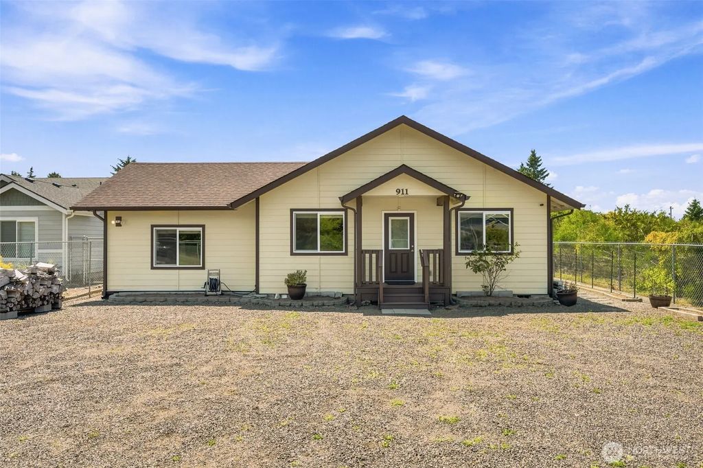 911 Mount Olympus Avenue Se, Ocean Shores