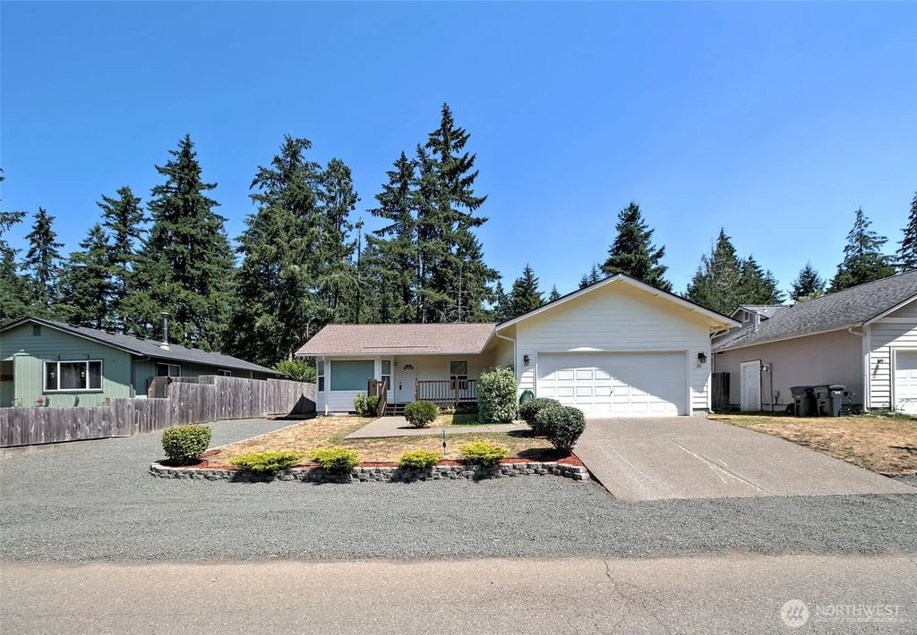 30 E Larch Place, Shelton