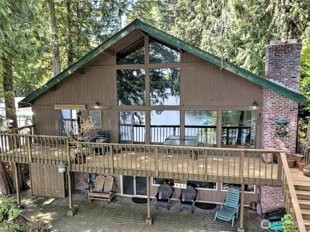 910 E St Andrews Drive, Shelton