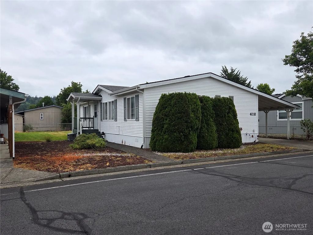 412 Quail Lane, Longview