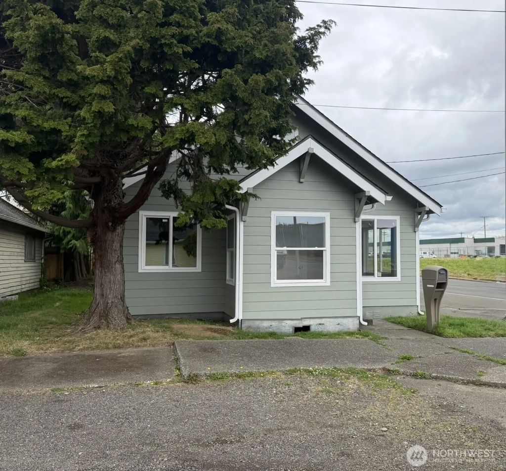 619 27th Street, Hoquiam