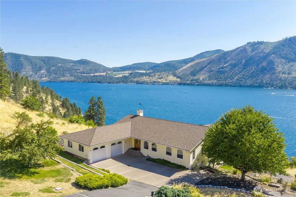 3035 Lakeshore Drive, Manson