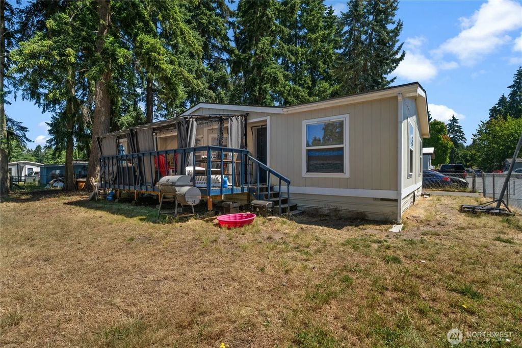 6605 237th Street E 42, Graham