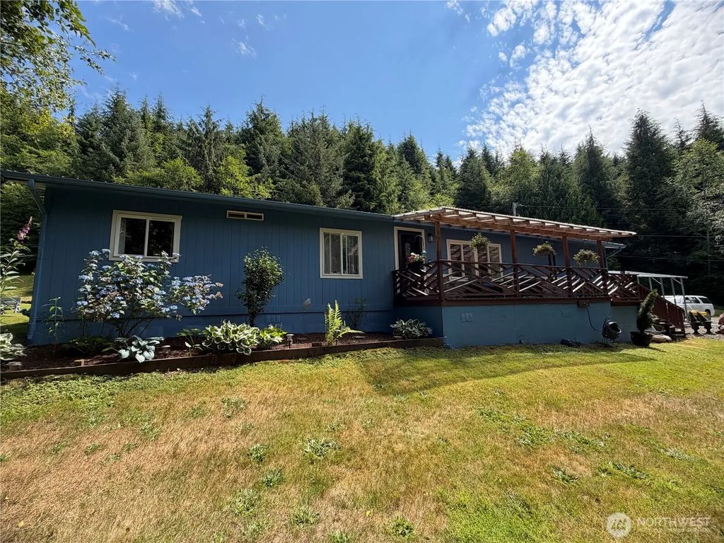 1705 Hwy 101, Forks