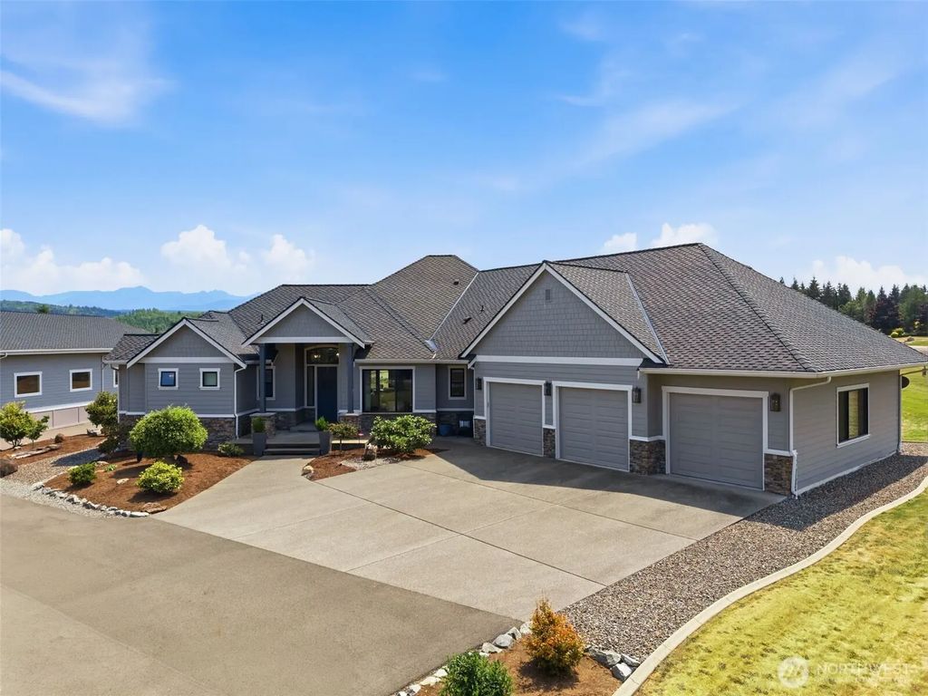 28210 142nd St E / Airstrip Home, Buckley