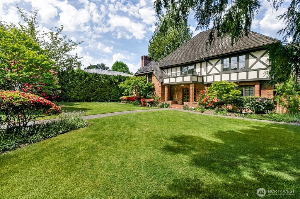 6573 Ne Windermere Road, Seattle