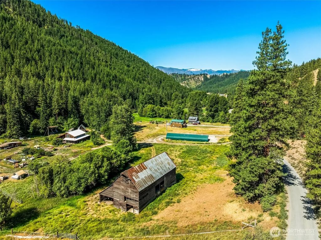 10495 Merry Canyon Road, Leavenworth