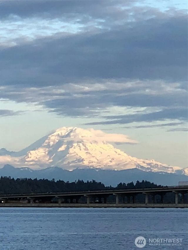 334 Lakeside Avenue S 406, Seattle