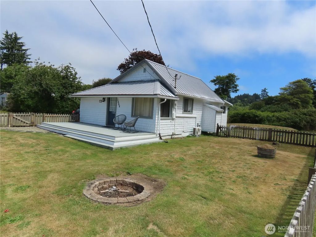 1664 Schmid Road, Grayland