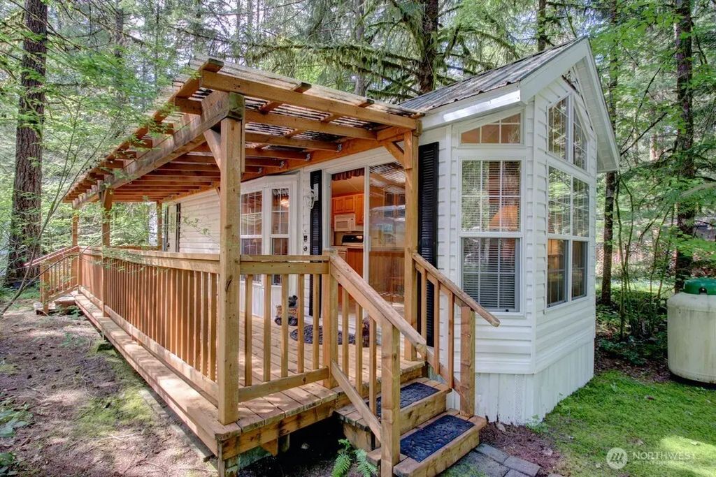 134 Drial Loop, Deming