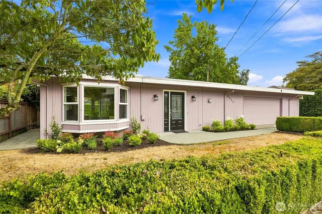 8218 Se 36th Street, Mercer Island