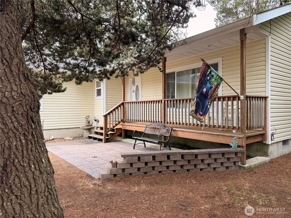 367 S Wynoochee Drive, Ocean Shores