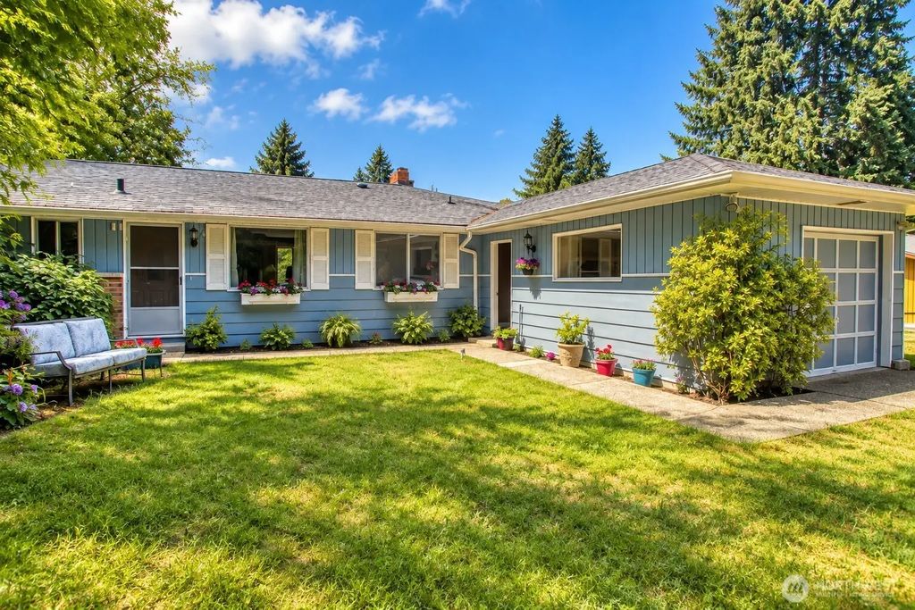 11826 Ne Manzanita Lane, Bainbridge Island